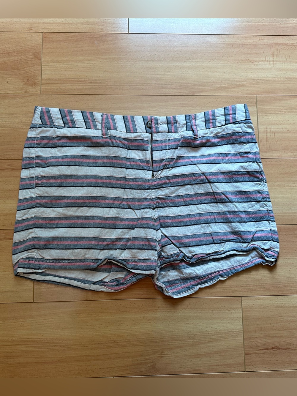 Merona Striped Gray Pink Blue 100% Cotton Women’s Shorts 4.5 inch inseam size 14